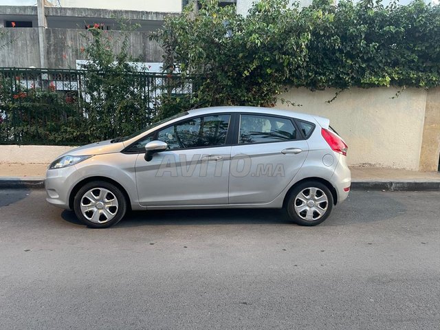 فورد فييستا بنزين يدوية 2012 في الرباط