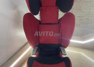 علامة سيارة