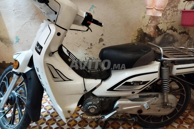 دراجة نارية للبيع