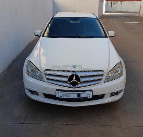 مرسيدس-بنز 200 ديزل يدوي 2011 في المحمدية