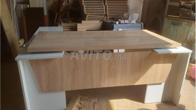 Bureau des bureaux avec pack chaises mmm