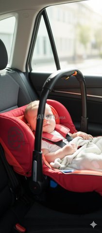 كرسي الأطفال يركب بالسيارة وبالكوتشي