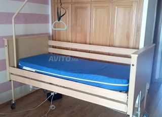 Lit médicalisé électrique