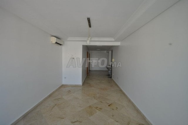 Joli studio non meublé de 59m² à louer