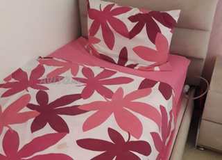 LIT AVEC ESMACE DE RANGEMENT ET MATELAS