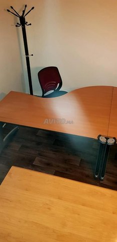 مكتب Steelcase مع كرسي