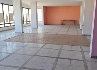 محل تجاري محفظ بمساحة 720م² Local commercial titré