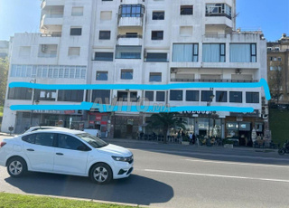 Local commercial titré d'une superficie de 720m² Local commercial titré