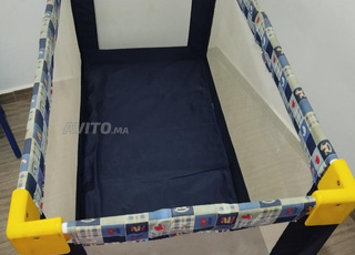 سرير للأطفال