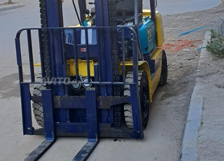 Chariot élévateur clarck