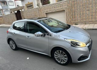 Peugeot 208 Modèle 2018 possibilité de reprise