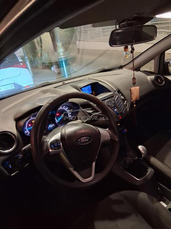  Ford fiesta trend plus en très bonne etat