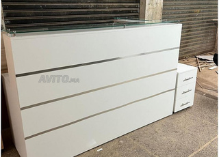 مكاتب استقبال خشبية بسعر جيد