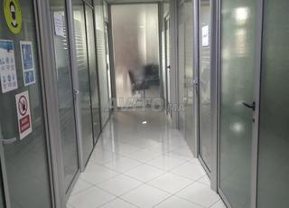 مكتب 16م مجهز على شارع عبد المومن ترام