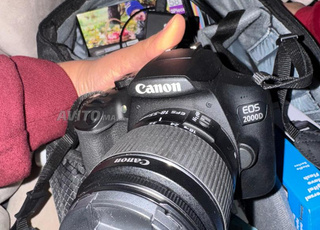 camera canon EOS 2000D