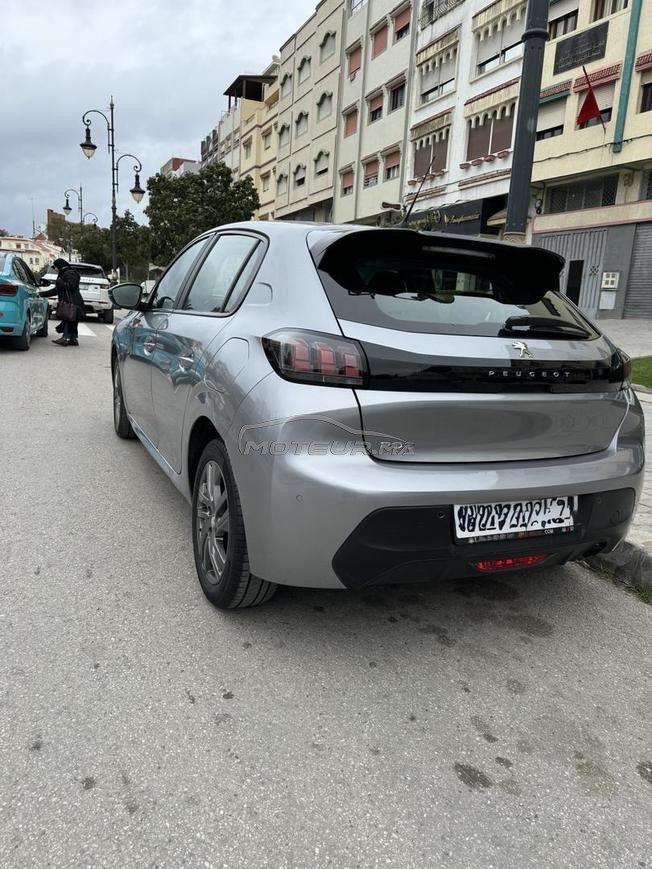 Peugeot 208 Diesel Automatique 2022 à Tanger