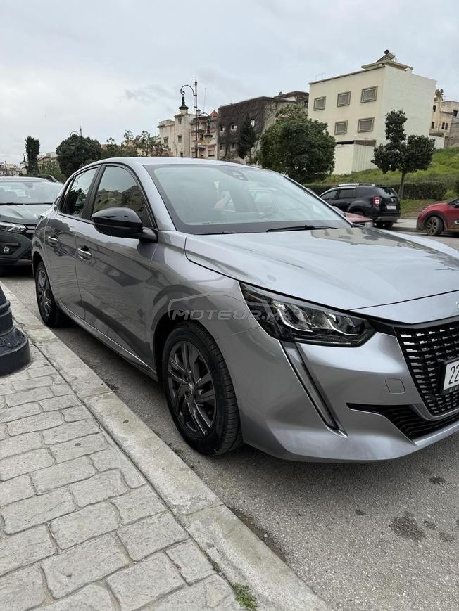 Peugeot 208 Diesel Automatique 2022 à Tanger