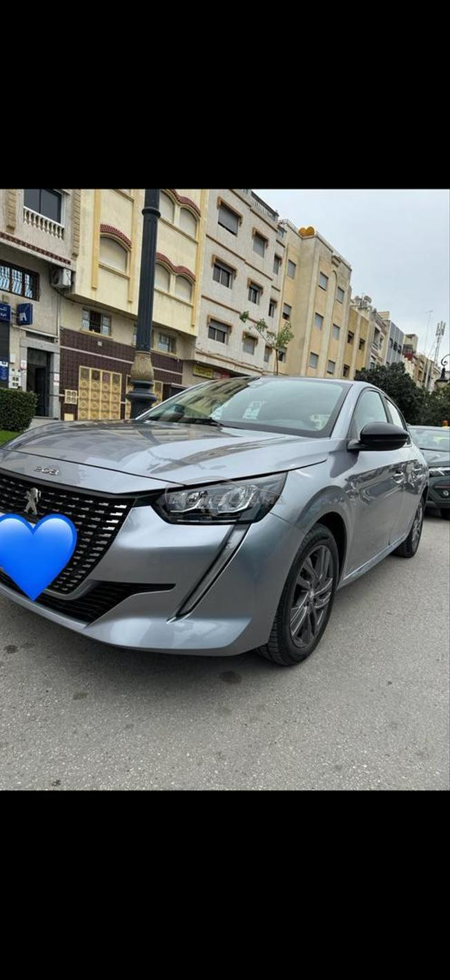 Peugeot 208 Diesel Automatique 2022 à Tanger