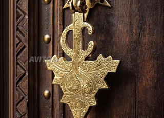 Heurtoir de porte en cuivre artisanal – (25 cm)