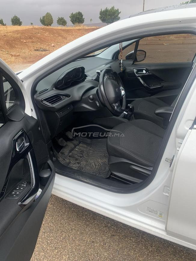 Peugeot 208 tech esition