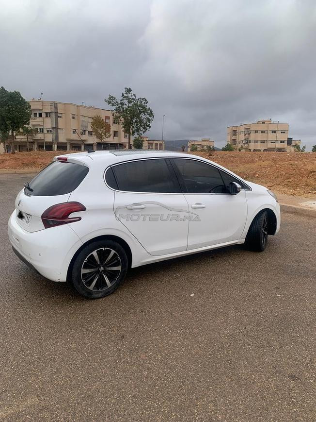 Peugeot 208 tech esition