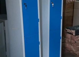 Vestiaire Métallique 1/2/3/4/5 Portes Disponible