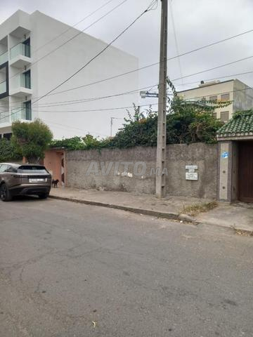 أرض 580 م 2 طابق R + 3 France ville