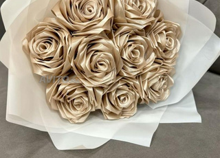 Fleurs en satin faites à la main, raffinées et élégantes pour la décoration intérieure 💞