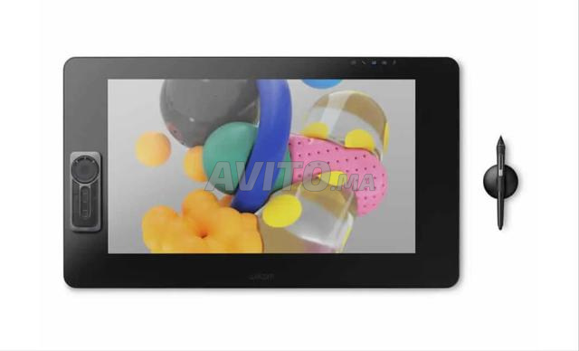 شاشة عرض القلم WACOM CINTIQ PRO 24 التي تعمل باللمس بدقة 4K