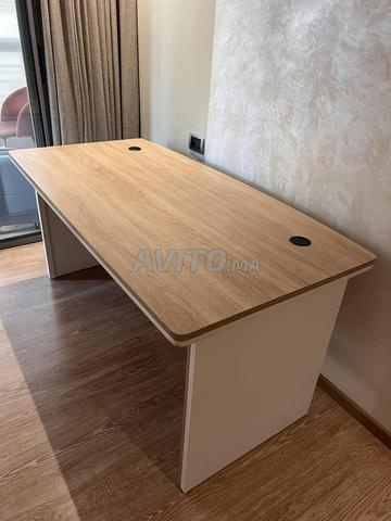 Bureau & chaise ergonomique en Très bon état - 2
