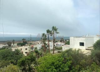 فيلا جذابة للبيع في الهرهورة مطلة على البحر