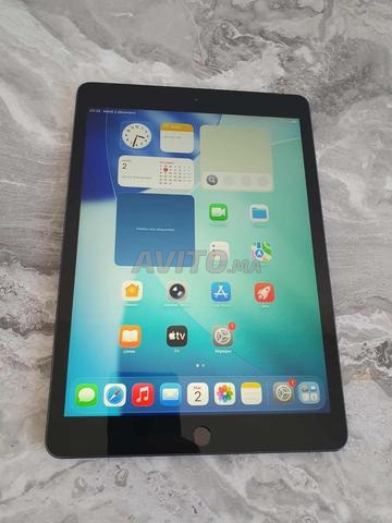 Ipad 8TH Génération wifi carte sim 128Go bypass