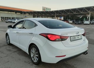 hyundai Elantra diesel tout option
