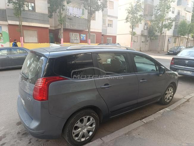 Peugeot 5008 modèle 2012