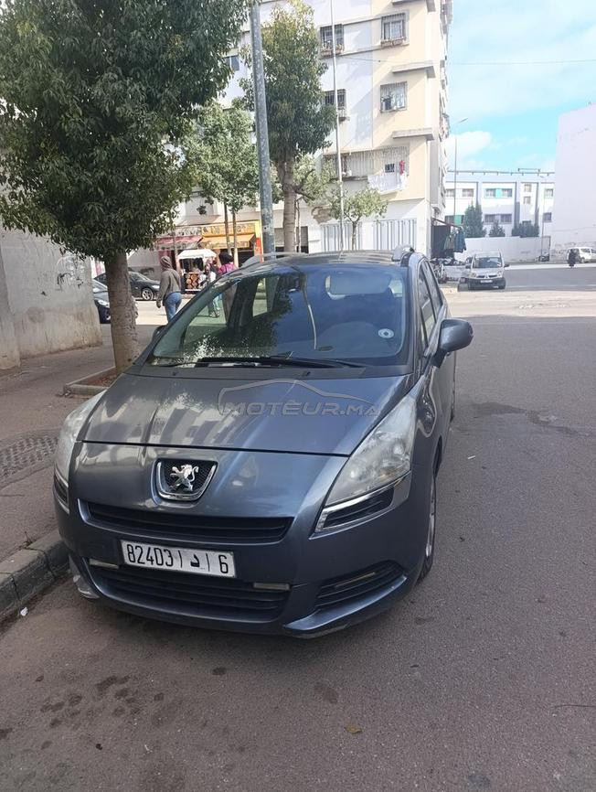 Peugeot 5008 modèle 2012