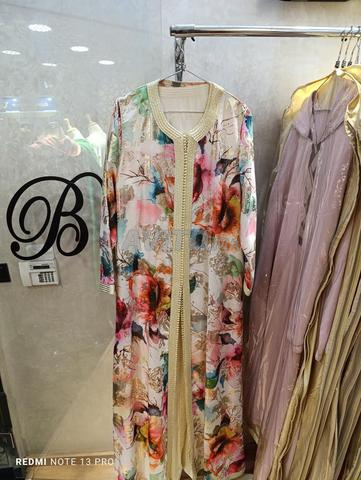 Très belle tenue traditionnelles pour les fêtes - 2