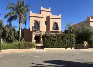 Jolie villa individuelle 4 facades