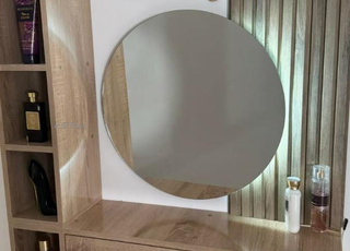 Coiffeuse avec miroir lumineux