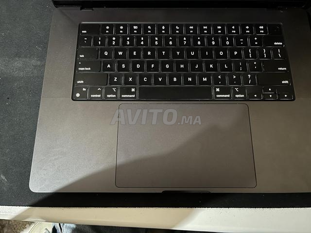 MacBook Pro M3 16pouce 512g 36g ram