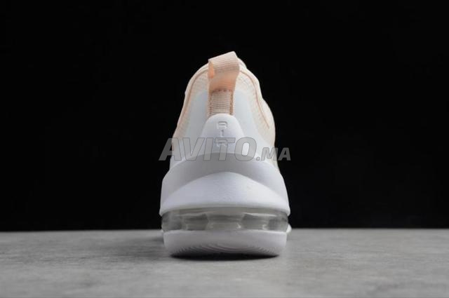 Nike Air Max Axis Running