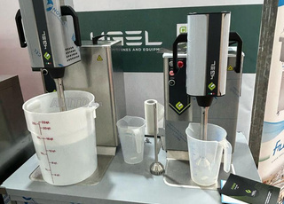 Matériel de gelato professionnel