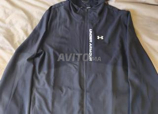 بدلة رياضية Under armour أصلية جديدة.