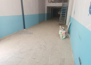 Magasin 75m à vendre près du blv biranzarane