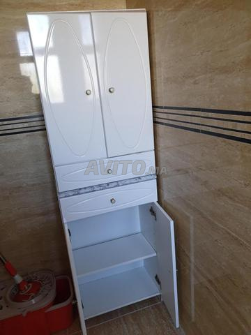 اثنان من أثاث الحمّام