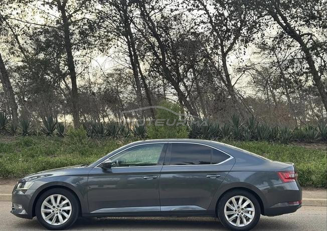 Skoda Superb Diesel Automatique 2019 à Casablanca