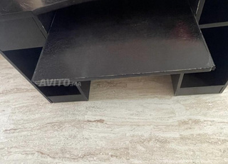 Lit en bois massif, bureau et table de chevet