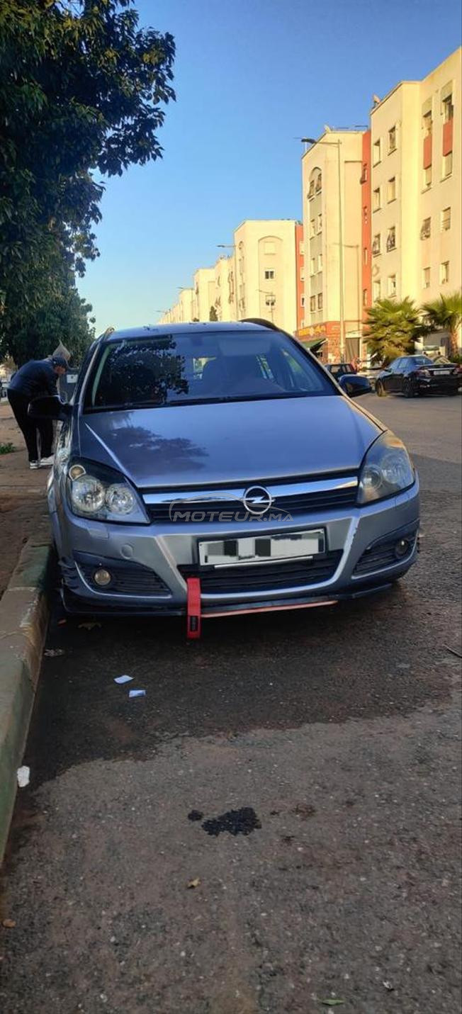 Opel Astra Diesel Manuelle 2006 à Salé
