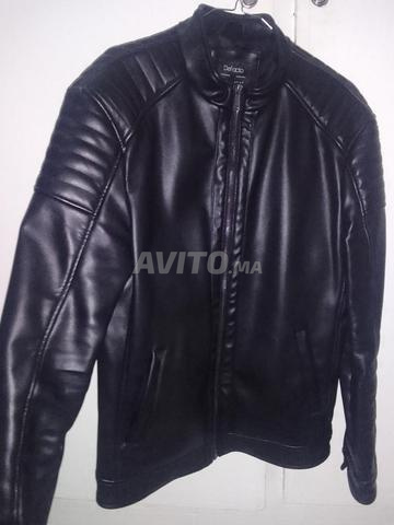 جاكيت جلد