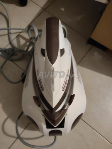 ديلونجي مركز بخار مكواة شبه جديدة