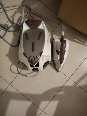 DDelonghi centre vapeur fer à repasser quasi neuf - 2